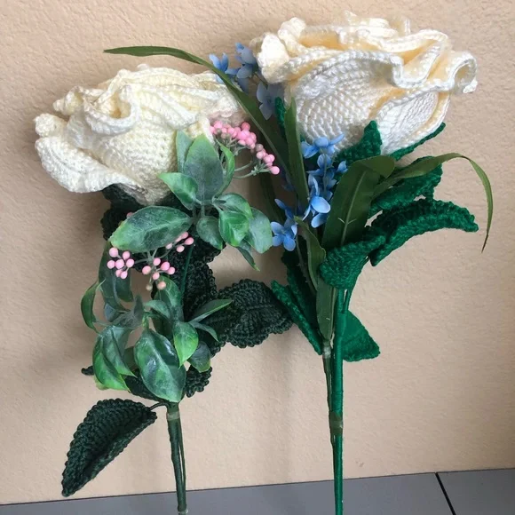 Crochet Roses - Picture 6 of 16